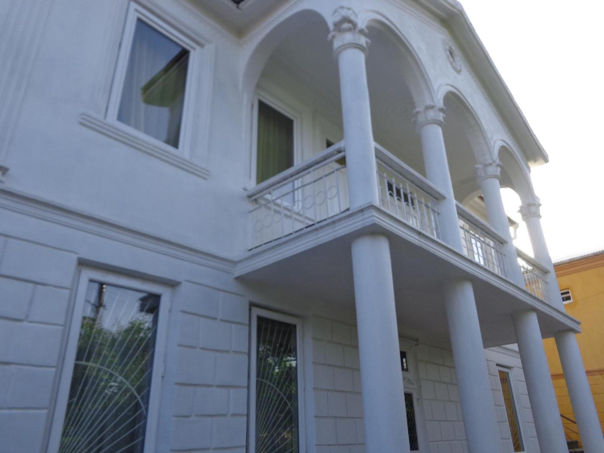 White Guest House Batoumi Chambre photo