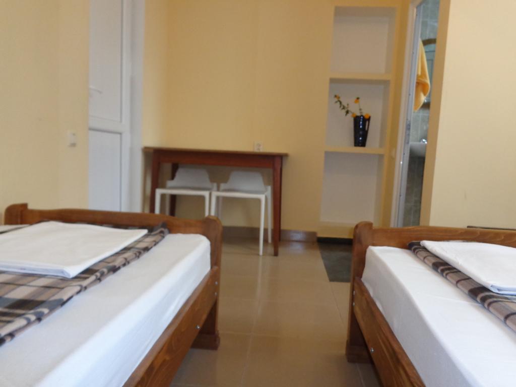 White Guest House Batoumi Chambre photo