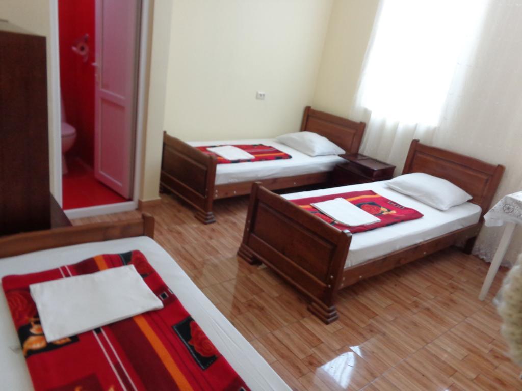 White Guest House Batoumi Chambre photo