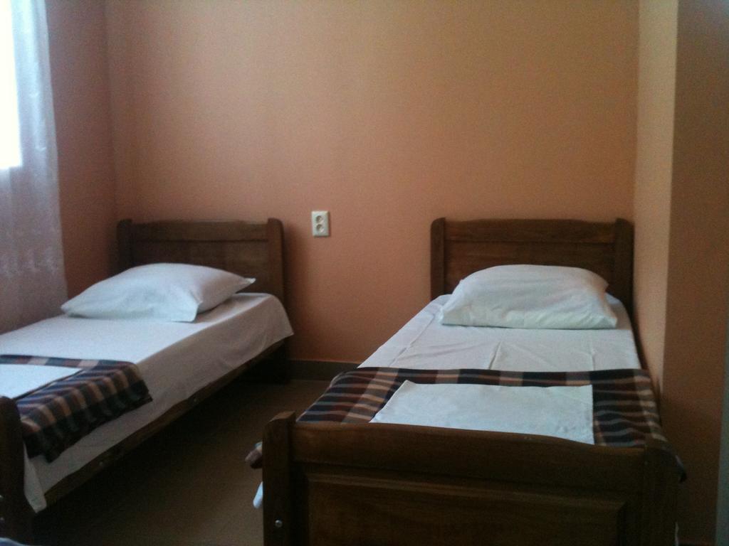 White Guest House Batoumi Chambre photo